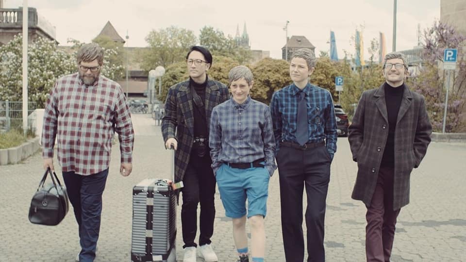 舞台裏の石井裕一